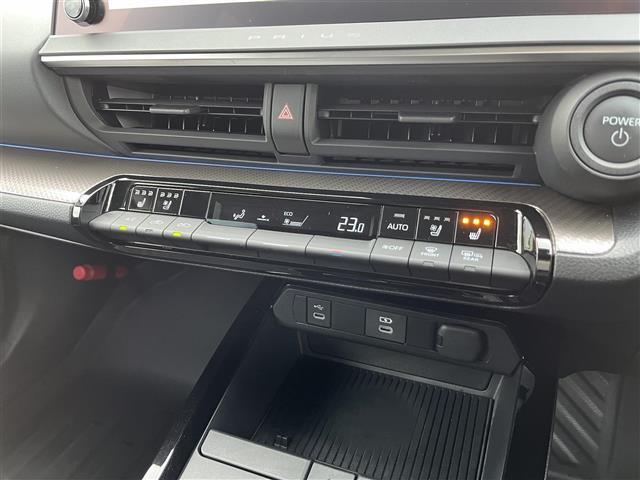 プリウス Z 4WD 純正12.3型DA 全方位カメラ トヨタチームメイト セーフティS BSM パワーシート シートH エアシート 電動リアゲート ETC デジタルミラー LED 純正19インチAW(8枚目)