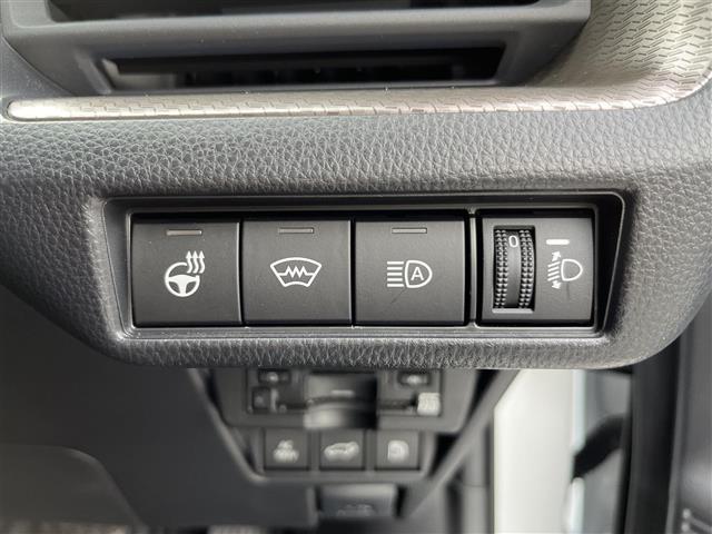 プリウス Z 4WD 純正12.3型DA 全方位カメラ トヨタチームメイト セーフティS BSM パワーシート シートH エアシート 電動リアゲート ETC デジタルミラー LED 純正19インチAW(10枚目)