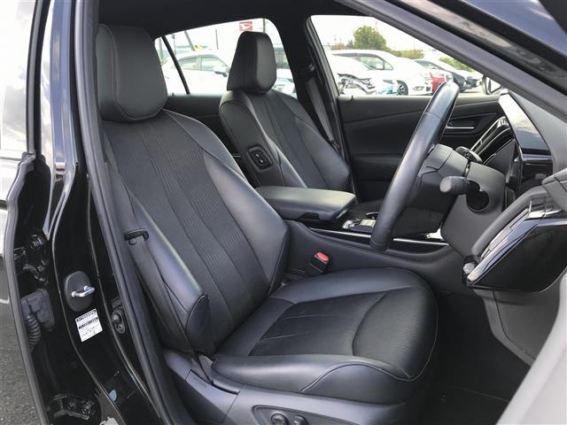 クラウンハイブリッド Ｓ　スポーツスタイル　純正８型ＤＡ／ナビ／フルセグ／ＣＤ／ＢＴ／Ｍｉｒａ　全方位カメラ　セーフティＳ　ＢＳＭ　パーキングアシスト　ＨＵＤ　ハーフレザー　パワーシート　シートＨ　ＥＴＣ２．０　ＬＥＤ　純正１８インチＡＷ（19枚目）