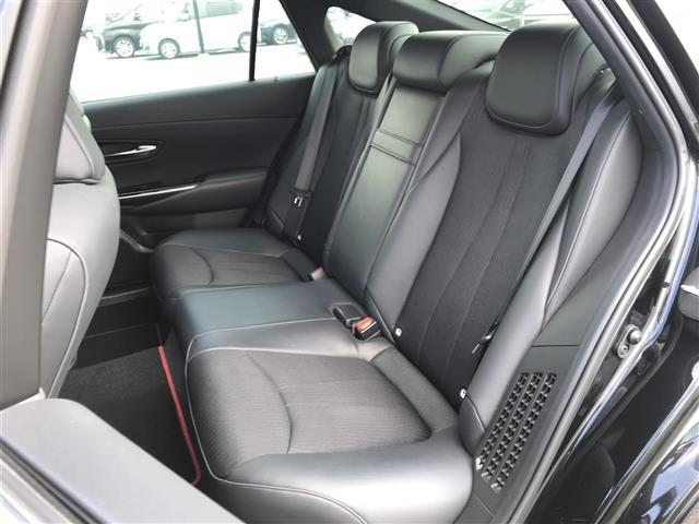 クラウンハイブリッド Ｓ　スポーツスタイル　純正８型ＤＡ／ナビ／フルセグ／ＣＤ／ＢＴ／Ｍｉｒａ　全方位カメラ　セーフティＳ　ＢＳＭ　パーキングアシスト　ＨＵＤ　ハーフレザー　パワーシート　シートＨ　ＥＴＣ２．０　ＬＥＤ　純正１８インチＡＷ（26枚目）