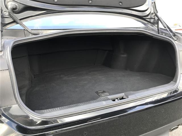 クラウンハイブリッド Ｓ　スポーツスタイル　純正８型ＤＡ／ナビ／フルセグ／ＣＤ／ＢＴ／Ｍｉｒａ　全方位カメラ　セーフティＳ　ＢＳＭ　パーキングアシスト　ＨＵＤ　ハーフレザー　パワーシート　シートＨ　ＥＴＣ２．０　ＬＥＤ　純正１８インチＡＷ（27枚目）