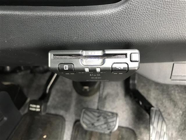 ルークス ハイウェイスターターボ　４ＷＤ　ターボ車　純正ナビ／フルセグ／ＤＶＤ／ＣＤ／ＢＴ　ＥＴＣ　運転席シートヒーター　ＬＥＤヘットライト　プッシュエンジンスタート　純正１４インチアルミホイール　フロアマット　ドアバイザー（9枚目）