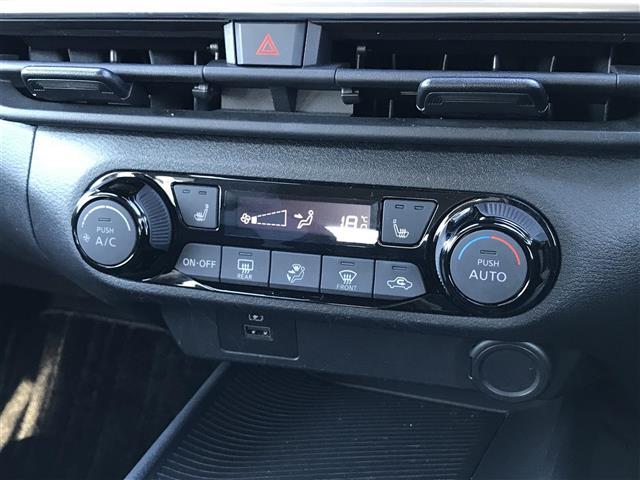 ノート Ｓ　ＦＯＵＲ　４ＷＤ　純正ナビ／フルセグ／ＤＶＤ／ＣＤ／ＢＴ／ＵＳＢ　全方位カメラ　ＥＴＣ　ドラレコ　シートヒーター　エマージェンシーブレーキ　レーンキープアシスト　ＬＥＤヘットライト　Ｐスタート　フロアマット（8枚目）