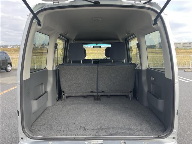 ハイゼットカーゴ クルーズ　４ＷＤ　５速ミッション　ハイルーフ　純正ＣＤオーディオ　電動格納ミラー　両側スライドドア　４ＷＤ切替スイッチ　ゴムマット　ドアバイザー　エアコン　パワーウィンドウ　スタットレスセット（22枚目）
