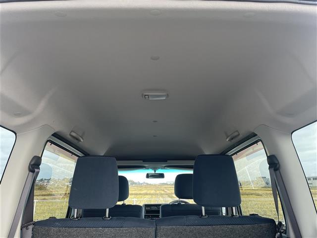 ハイゼットカーゴ クルーズ　４ＷＤ　５速ミッション　ハイルーフ　純正ＣＤオーディオ　電動格納ミラー　両側スライドドア　４ＷＤ切替スイッチ　ゴムマット　ドアバイザー　エアコン　パワーウィンドウ　スタットレスセット（24枚目）