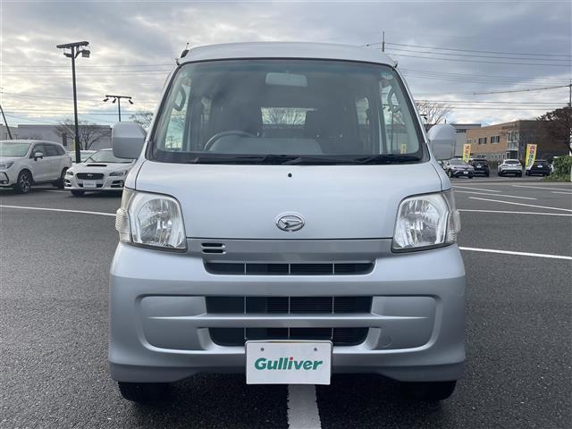 ハイゼットカーゴ クルーズ　４ＷＤ　５速ミッション　ハイルーフ　純正ＣＤオーディオ　電動格納ミラー　両側スライドドア　４ＷＤ切替スイッチ　ゴムマット　ドアバイザー　エアコン　パワーウィンドウ　スタットレスセット（25枚目）