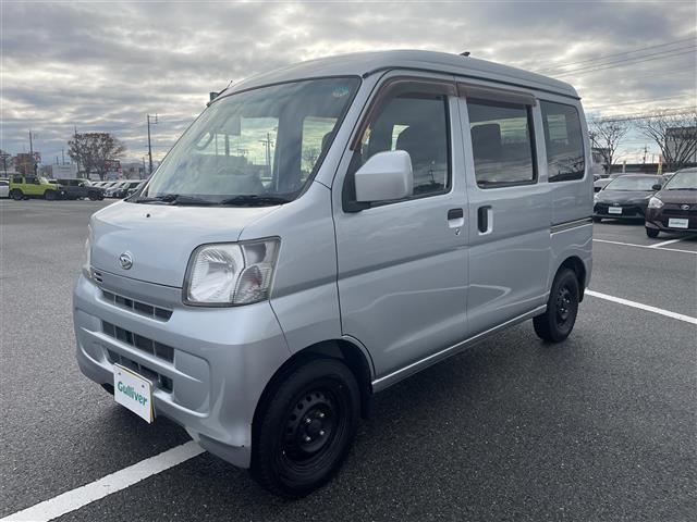 ハイゼットカーゴ クルーズ　４ＷＤ　５速ミッション　ハイルーフ　純正ＣＤオーディオ　電動格納ミラー　両側スライドドア　４ＷＤ切替スイッチ　ゴムマット　ドアバイザー　エアコン　パワーウィンドウ　スタットレスセット（32枚目）