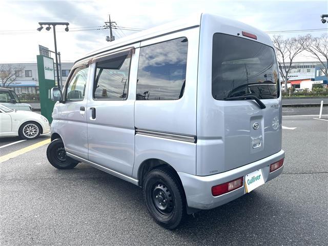 ハイゼットカーゴ クルーズ　４ＷＤ　５速ミッション　ハイルーフ　純正ＣＤオーディオ　電動格納ミラー　両側スライドドア　４ＷＤ切替スイッチ　ゴムマット　ドアバイザー　エアコン　パワーウィンドウ　スタットレスセット（39枚目）