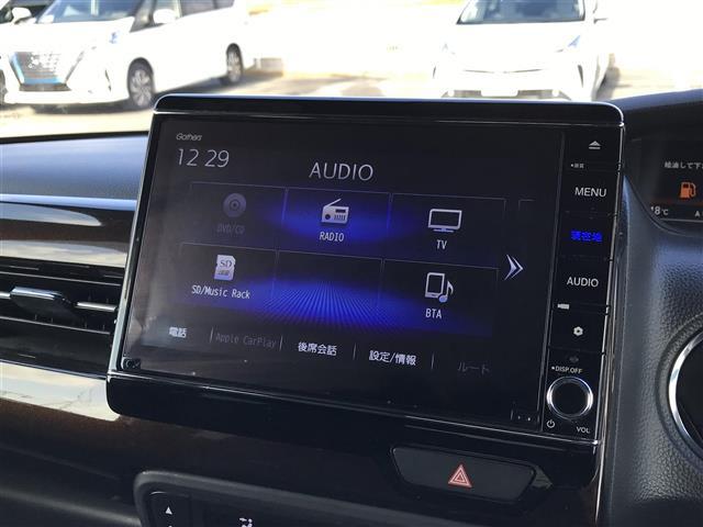 N-BOXカスタム Lターボ 4WD 純正8型ナビ/フルセグ/DVD/CD/BT/USB Bカメラ ビルトインETC ドラレコ 前席シートヒーター レーダークルコン レーンキープアシスト LEDヘット/フォグライト 純正15型AW(3枚目)