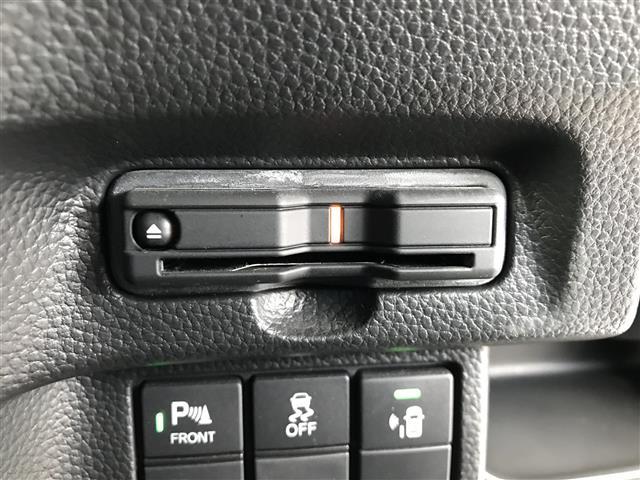 N-BOXカスタム Lターボ 4WD 純正8型ナビ/フルセグ/DVD/CD/BT/USB Bカメラ ビルトインETC ドラレコ 前席シートヒーター レーダークルコン レーンキープアシスト LEDヘット/フォグライト 純正15型AW(12枚目)