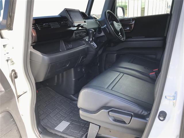 N-BOXカスタム Lターボ 4WD 純正8型ナビ/フルセグ/DVD/CD/BT/USB Bカメラ ビルトインETC ドラレコ 前席シートヒーター レーダークルコン レーンキープアシスト LEDヘット/フォグライト 純正15型AW(21枚目)