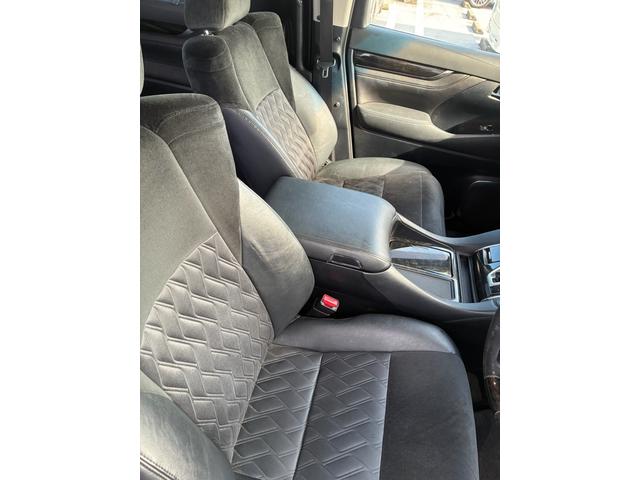 ヴェルファイアハイブリッド ZR 両側パワースライドドア 純正エアロ クルーズコントロール LEDヘッドライト パワーシート ハーフレザーシート 7人乗り(17枚目)