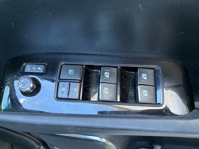 ヴェルファイアハイブリッド ZR 両側パワースライドドア 純正エアロ クルーズコントロール LEDヘッドライト パワーシート ハーフレザーシート 7人乗り(32枚目)