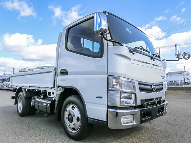 ＮＴ４５０アトラス 　平ボディ　三菱キャンターＯＥＭ　積載３０００ｋｇ　１０尺ボディ　対応免許／準中型免許（3枚目）