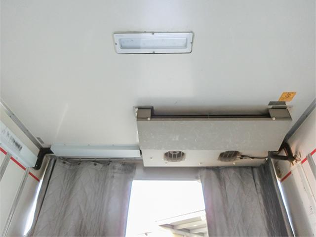 　東プレ製冷蔵冷凍車　２エバ　積載量２０００ｋｇ　ロングボディ　ワイドボディ　前室－３０度設定　後室－５度設定　対応免許／準中型免許(11枚目)