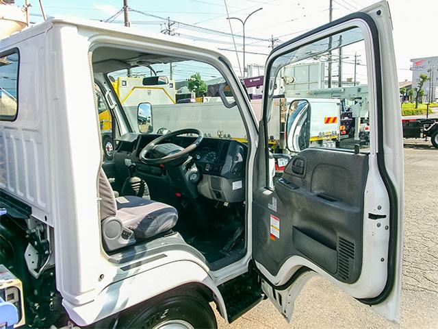 アトラストラック 　タダノ製４段クレーン　ラジコン　フックイン　６速ミッション　最大積載３，０００ｋｇ　荷台寸法（長３６６×幅１８０×高３７）　２トン　２ｔ　対応免許／準中型免許（39枚目）