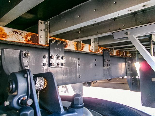 スウェーデンその他  トレクス製アルミウイング 410馬力 総輪エアサス アルミホイール 最大積載13,400kg 荷台寸法(長935×幅241×高258) 10トン 10t 対応免許/大型免許(24枚目)
