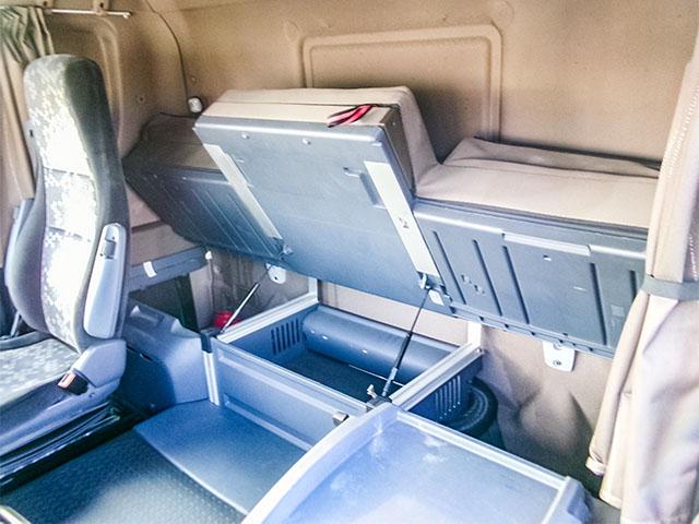 スウェーデンその他  トレクス製アルミウイング 410馬力 総輪エアサス アルミホイール 最大積載13,400kg 荷台寸法(長935×幅241×高258) 10トン 10t 対応免許/大型免許(40枚目)