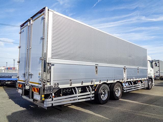 スーパーグレート 　日本トレクス製アルミウイング　積載１３３００ｋｇ　ラッシング３段　ハイルーフ　総輪エアサス　シフトパイロット　荷台寸法（長９６１×幅２４０×高２５２）　１０トン　１０ｔ　対応免許／大型免許（5枚目）
