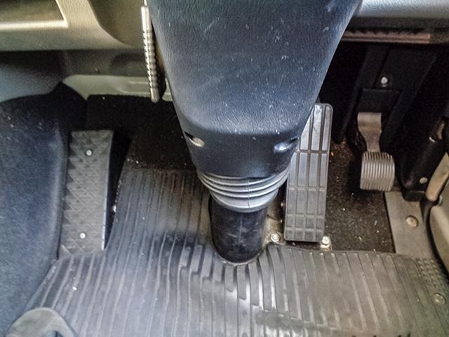 スーパーグレート 　日本トレクス製アルミウイング　積載１３３００ｋｇ　ラッシング３段　ハイルーフ　総輪エアサス　シフトパイロット　荷台寸法（長９６１×幅２４０×高２５２）　１０トン　１０ｔ　対応免許／大型免許（28枚目）