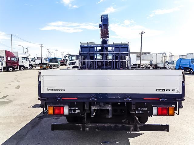 エルフトラック 　タダノ製４段クレーン　ラジコン　最大積載３０００ｋｇ　ワイドボディ　荷台寸法（長３７３×幅２０９×高４０）　２トン　２ｔ　対応免許／準中型免許（8枚目）