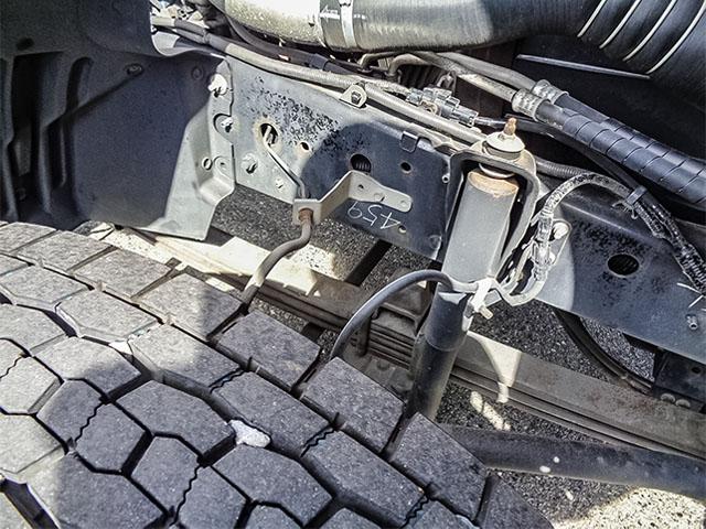 ヒノレンジャー 　古河製３段クレーン付アルミブロック　車検あり　ラジコン　２．９ｔ吊り　ショートボディ　最大積載３，０００ｋｇ　荷台寸法（長４６０×幅２１３×高５８）　４トン　４ｔ　対応免許／８ｔ限定中型免許（28枚目）