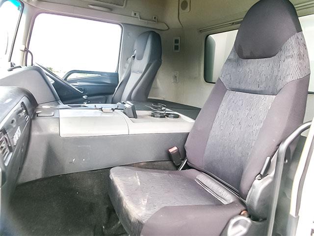 スーパーグレート 　パブコ製パネルウイング　ハイルーフ　４軸低床　後輪エアサス　最大積載１３，３００ｋｇ　荷台寸法（長９６２×幅２４１×高２６４）　１０トン　１０ｔ　対応免許／大型免許（38枚目）
