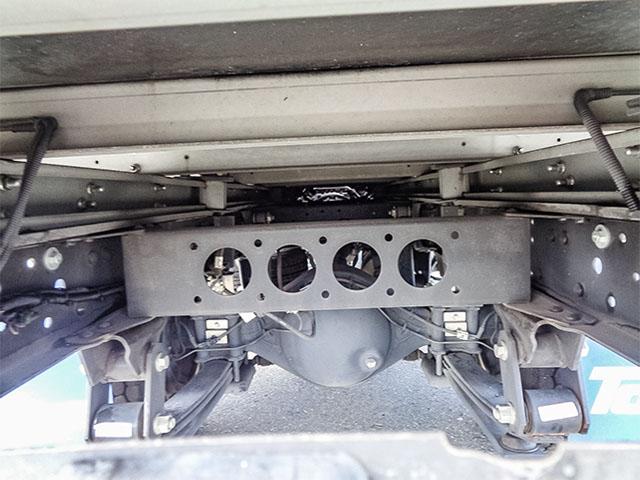 エルフトラック 　東プレ製冷蔵冷凍車　左サイドスライド扉　－３０度設定　最大積載２，０００ｋｇ　荷台寸法（長３０５×幅１６８×高１７３）　２トン　２ｔ　対応免許／５ｔ限定準中型免許（20枚目）