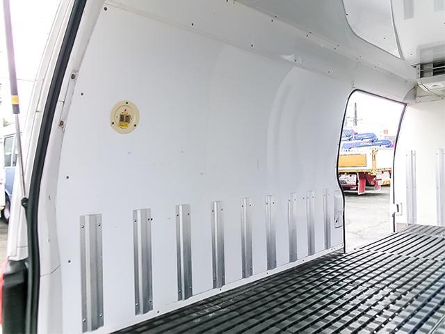 キャラバン 　冷蔵冷凍車　車検あり　両側スライドドア　床ステンレス　最大積載１，０００ｋｇ　荷台寸法（長３１４×幅１４７×高１３３）　２トン　２ｔ　対応免許／普通免許（16枚目）
