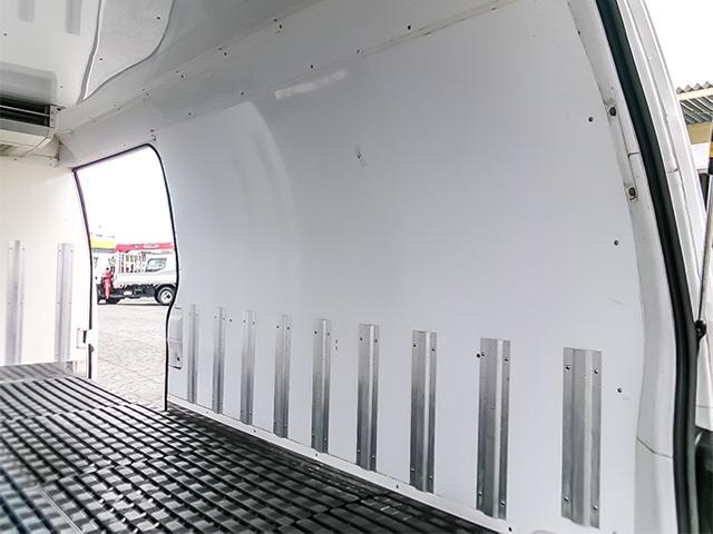 キャラバン 　冷蔵冷凍車　車検あり　両側スライドドア　床ステンレス　最大積載１，０００ｋｇ　荷台寸法（長３１４×幅１４７×高１３３）　２トン　２ｔ　対応免許／普通免許（17枚目）