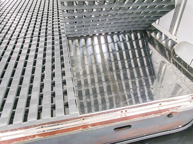 キャラバン 　冷蔵冷凍車　車検あり　両側スライドドア　床ステンレス　最大積載１，０００ｋｇ　荷台寸法（長３１４×幅１４７×高１３３）　２トン　２ｔ　対応免許／普通免許（19枚目）
