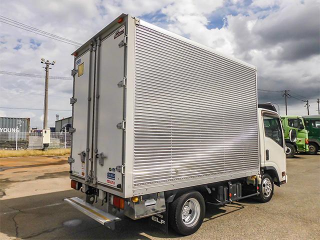 エルフトラック 　日本フルハーフ製アルミバン　１０尺ボディ　５速ミッション　最大積載２，０００ｋｇ　荷台寸法（長３１４×幅１７７×高２１０）　２トン　２ｔ　対応免許／５ｔ限定準中型免許（5枚目）
