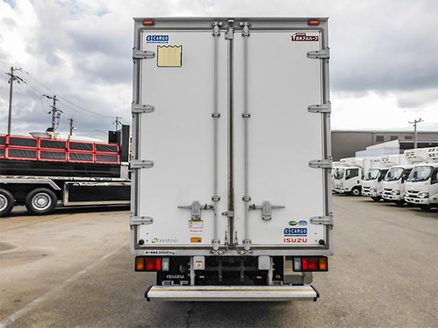 エルフトラック 　日本フルハーフ製アルミバン　１０尺ボディ　５速ミッション　最大積載２，０００ｋｇ　荷台寸法（長３１４×幅１７７×高２１０）　２トン　２ｔ　対応免許／５ｔ限定準中型免許（7枚目）