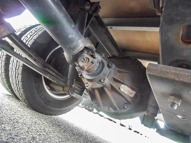 エルフトラック 　日本フルハーフ製アルミバン　１０尺ボディ　５速ミッション　最大積載２，０００ｋｇ　荷台寸法（長３１４×幅１７７×高２１０）　２トン　２ｔ　対応免許／５ｔ限定準中型免許（12枚目）