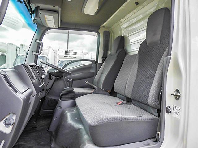 エルフトラック 　日本フルハーフ製アルミバン　１０尺ボディ　５速ミッション　最大積載２，０００ｋｇ　荷台寸法（長３１４×幅１７７×高２１０）　２トン　２ｔ　対応免許／５ｔ限定準中型免許（24枚目）