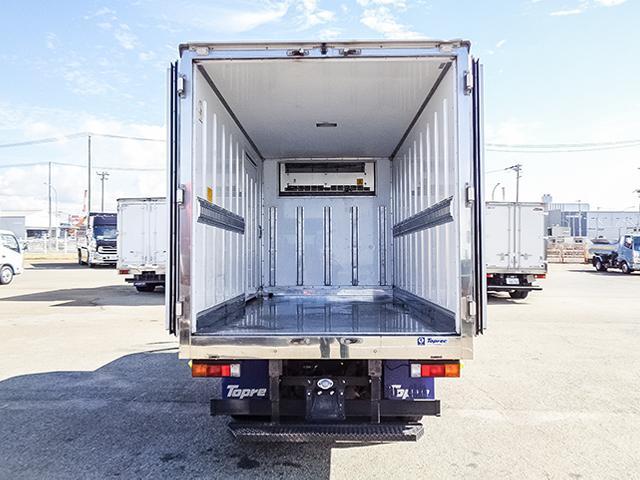 キャンター 　東プレ製冷蔵冷凍車　－３０度設定　サイドスライドドア　床ステンレス　水抜き穴　最大積載２，０００ｋｇ　荷台寸法（長３０１×幅１６５×高１７７）　２トン　２ｔ　対応免許／５ｔ限定準中型免許（8枚目）