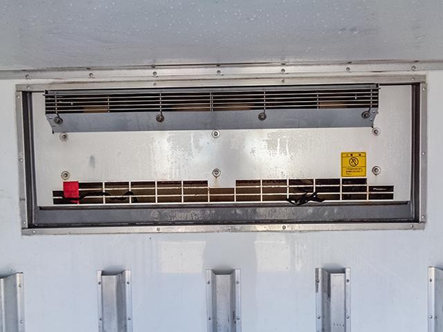 キャンター 　東プレ製冷蔵冷凍車　－３０度設定　サイドスライドドア　床ステンレス　水抜き穴　最大積載２，０００ｋｇ　荷台寸法（長３０１×幅１６５×高１７７）　２トン　２ｔ　対応免許／５ｔ限定準中型免許（13枚目）