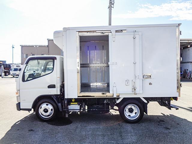 キャンター 　東プレ製冷蔵冷凍車　－３０度設定　サイドスライドドア　床ステンレス　水抜き穴　最大積載２，０００ｋｇ　荷台寸法（長３０１×幅１６５×高１７７）　２トン　２ｔ　対応免許／５ｔ限定準中型免許（16枚目）