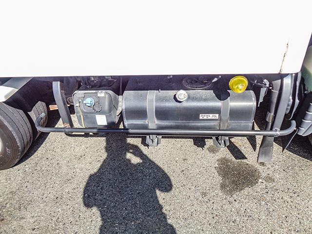 キャンター 　東プレ製冷蔵冷凍車　－３０度設定　サイドスライドドア　床ステンレス　水抜き穴　最大積載２，０００ｋｇ　荷台寸法（長３０１×幅１６５×高１７７）　２トン　２ｔ　対応免許／５ｔ限定準中型免許（18枚目）