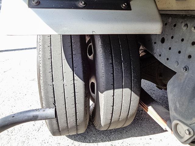 キャンター 　東プレ製冷蔵冷凍車　－３０度設定　サイドスライドドア　床ステンレス　水抜き穴　最大積載２，０００ｋｇ　荷台寸法（長３０１×幅１６５×高１７７）　２トン　２ｔ　対応免許／５ｔ限定準中型免許（26枚目）