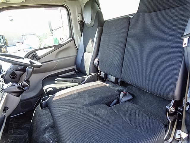 キャンター 　東プレ製冷蔵冷凍車　－３０度設定　サイドスライドドア　床ステンレス　水抜き穴　最大積載２，０００ｋｇ　荷台寸法（長３０１×幅１６５×高１７７）　２トン　２ｔ　対応免許／５ｔ限定準中型免許（31枚目）