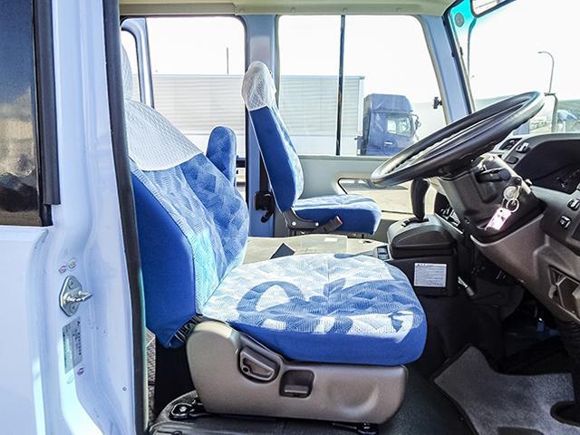 ローザ 　マイクロバス　２９人乗り　車検あり　モケットシート　自動スイングドア　ＴＶ　デュオニック　対応免許／中型免許（14枚目）