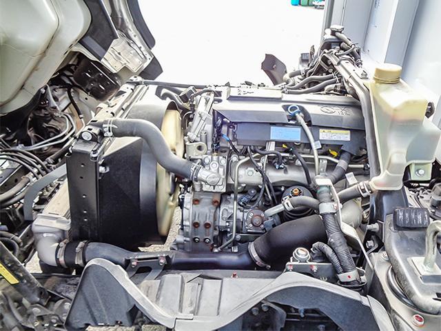 キャンター 　パブコ製アルミウィング　積載量２０００ｋｇ　荷台寸法（長４２９×幅２０９×高２２４）　ワイドボディ　ロングボディ　車検有　２トン　２ｔ　対応免許／準中型免許（25枚目）