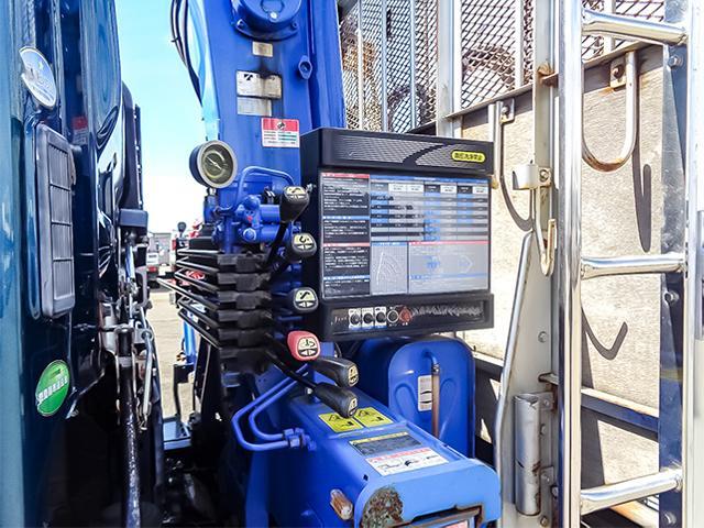 ヒノレンジャー 　タダノ製４段クレーン　ラジコン　増トン　積載７３００ｋｇ　荷台寸法（長５５６×幅２２３×高５８）　後輪エアサス　床鉄板　車検有　１０トン　１０ｔ　対応免許／大型免許（20枚目）