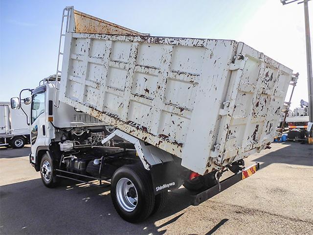 フォワード  新明和製深ダンプ 土砂禁 8立米 6速ミッション ターボ車 最大積載3100kg 荷台寸法(長340×幅200×高119) 4トン 4t 対応免許/8t限定中型免許(16枚目)