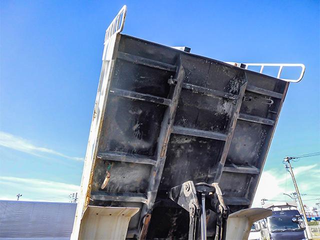 フォワード  新明和製深ダンプ 土砂禁 8立米 6速ミッション ターボ車 最大積載3100kg 荷台寸法(長340×幅200×高119) 4トン 4t 対応免許/8t限定中型免許(19枚目)