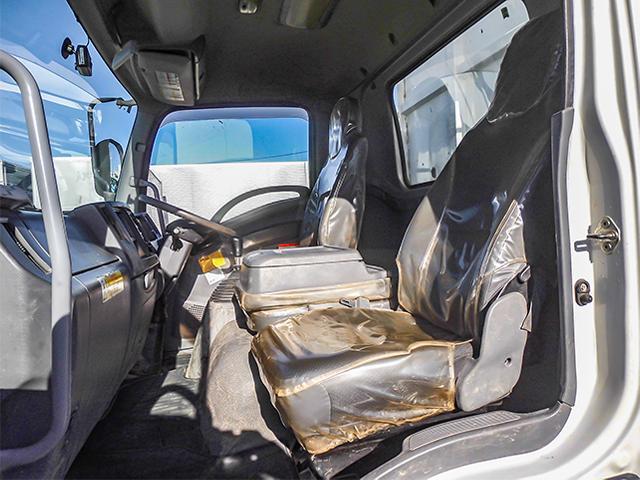 フォワード  新明和製深ダンプ 土砂禁 8立米 6速ミッション ターボ車 最大積載3100kg 荷台寸法(長340×幅200×高119) 4トン 4t 対応免許/8t限定中型免許(28枚目)