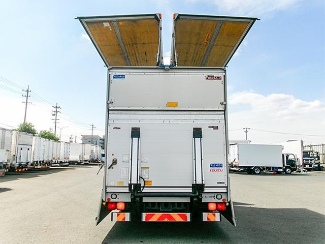 フォワード  日本フルハーフ製アルミウイング 跳ね上げパワーゲート 6速ミッション メッキパーツ ターボ車 最大積載2700kg 荷台寸法(長629×幅240×高239) 4トン 4t 対応免許/8t限定中型免許(15枚目)