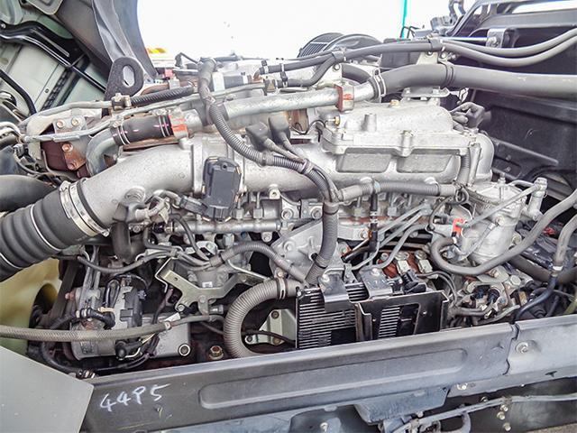 ギガ  フルハーフ製アルミウイング ハイルーフ 後輪エアサス スタンションホール 2デフ 最大積載13,800kg 荷台寸法(長968×幅240×高265) 10トン 10t 対応免許/大型免許(33枚目)
