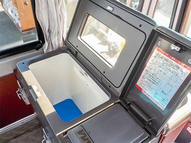 エアロミディ  エアロバス 29人乗り ハイデッカー 貫通トランク  自動折れ戸 ニーリング テレビ ボトルクーラー 両側ルームラック アルミホイール 総輪エアサス 排ガス燃焼不要 対応免許/中型免許(22枚目)